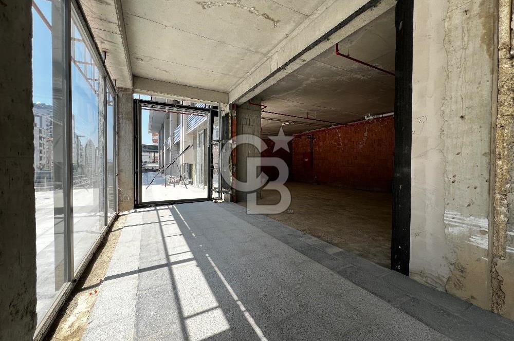 Kartal Çanakkale Caddesinde Kiralık Cadde Mağazası