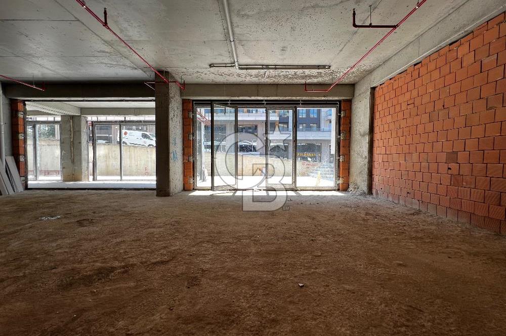 Kartal Çanakkale Caddesinde Kiralık Cadde Mağazası