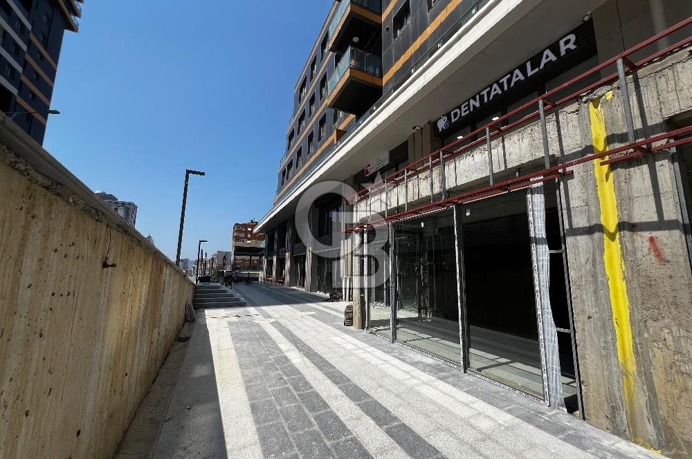 Kartal Çanakkale Caddesinde Kiralık Cadde Mağazası