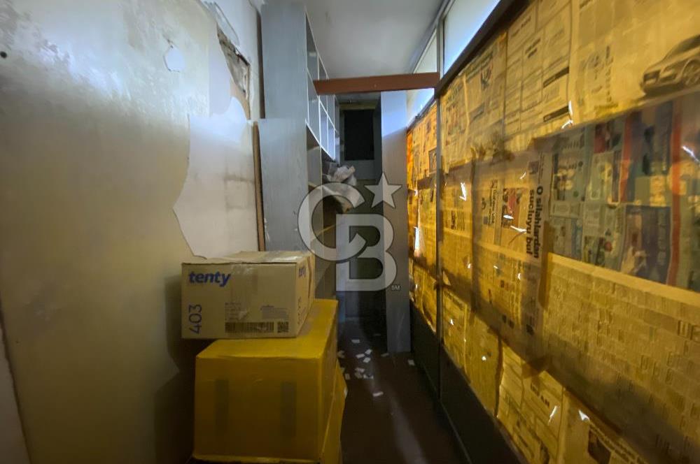 KEMANKEŞ'DE KARAKÖY PASAJ'INDA 4M2 OFİS&DEPO