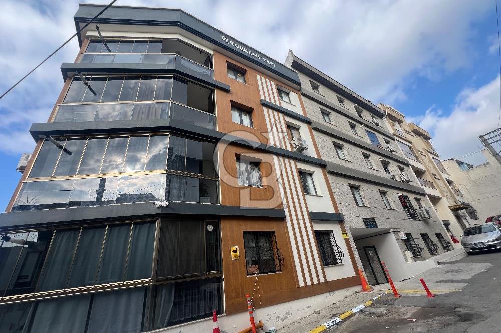İzmir Buca’da 2+1 Arakat Kapalı Mutfak Satılık Daire