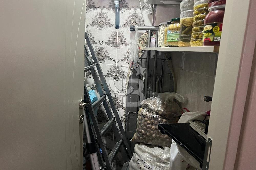 İzmir Buca’da 2+1 Arakat Kapalı Mutfak Satılık Daire