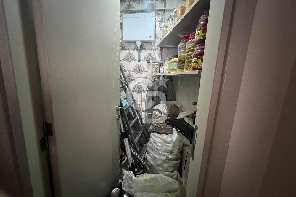 İzmir Buca’da 2+1 Arakat Kapalı Mutfak Satılık Daire