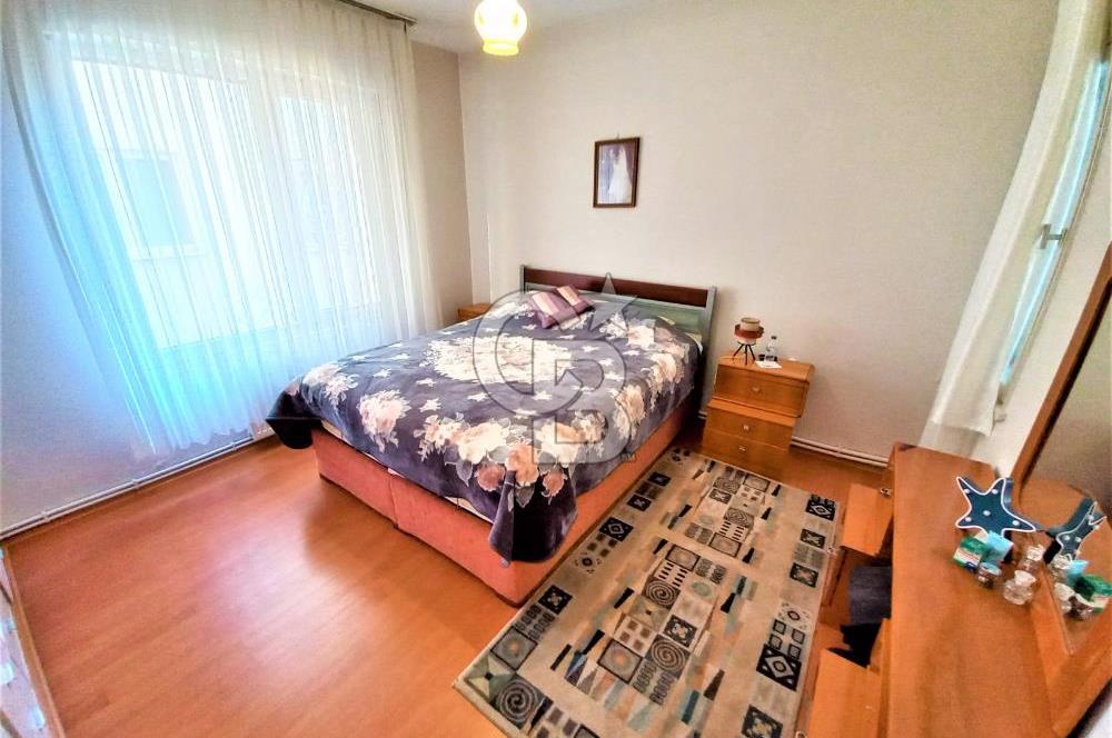Bornova Merkezde Komple Satılık 6 Katlı Bina (6 Daire+1 Dükkan)