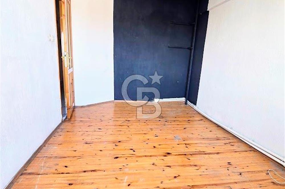 Çınara Yakın Cadde Üzeri 100 M² Ara Kat 2+1 Satılık Daire