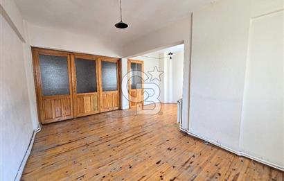 Çınara Yakın Cadde Üzeri 100 M² Ara Kat 2+1 Satılık Daire