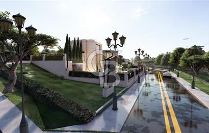 Çeşme Ovacık’ta 5+2 Müstakil 415m2 Satılık Triplex Havuzlu Villa