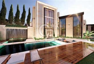 Çeşme Ovacık’ta 5+2 Müstakil 415m2 Satılık Triplex Havuzlu Villa