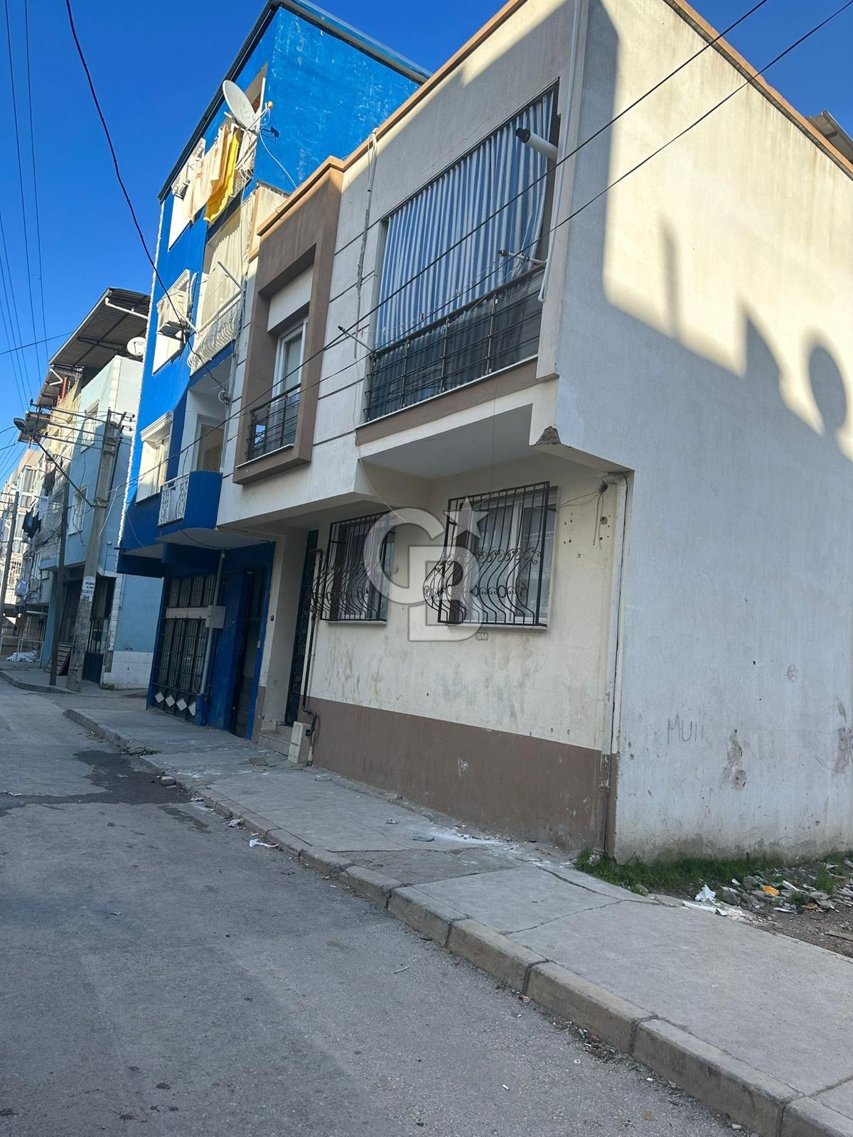 İzmir Buca İnönü’de 1+1 40m2 Satılık Daire