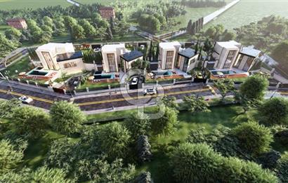 Çeşme Ovacık’ta 5+2 Müstakil 415m2 Satılık Triplex Havuzlu Villa