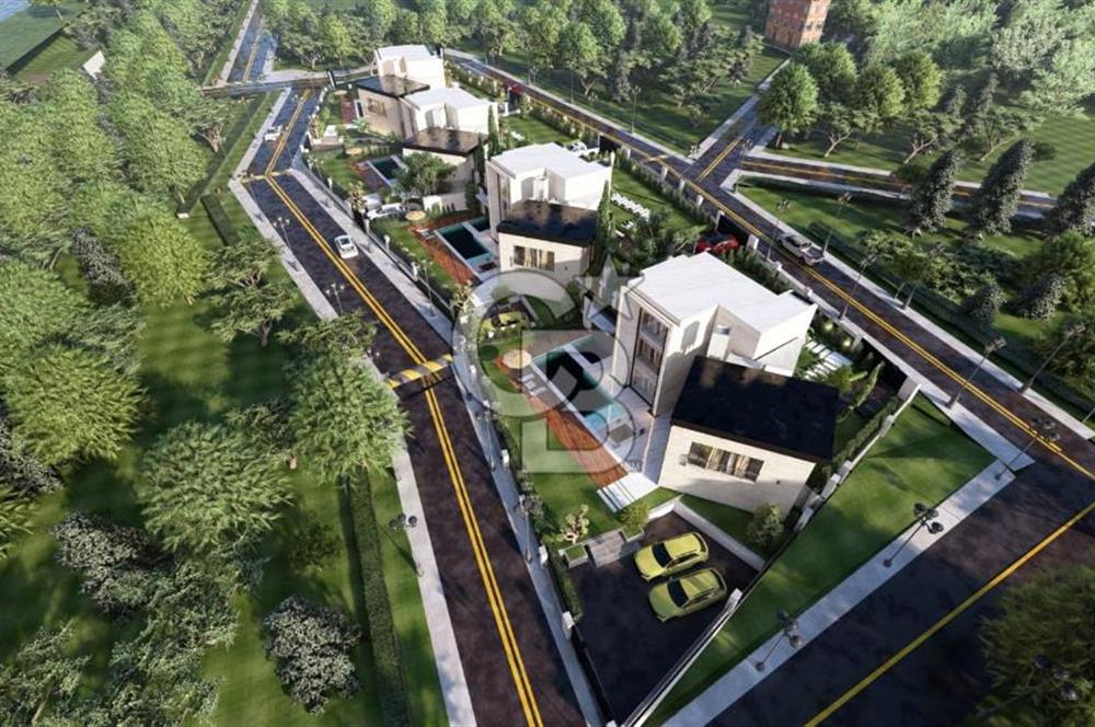 Çeşme Ovacık’ta 5+2 Müstakil 415m2 Satılık Triplex Havuzlu Villa