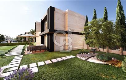 Çeşme Ovacık’ta 5+2 Müstakil 415m2 Satılık Triplex Havuzlu Villa