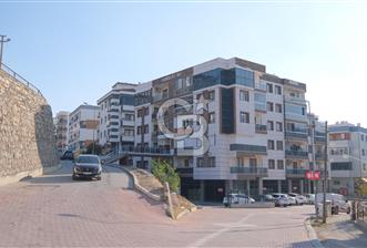 CB İYA GAYRİMENKUL' DEN ULUKENT MERKEZDE SATILIK GENİŞ 2+1