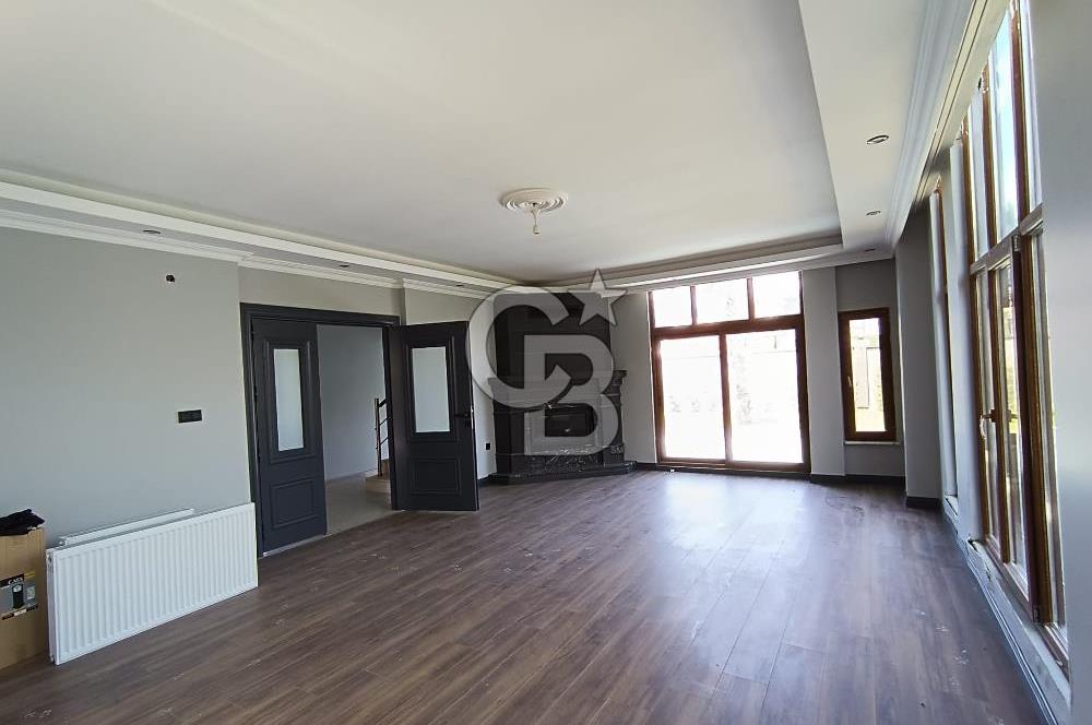 SİLİVRİ ORTAKÖY'DE 850 M2 ARSA İÇİNDE HAVUZLU 5+2 SATILIK VİLLA​