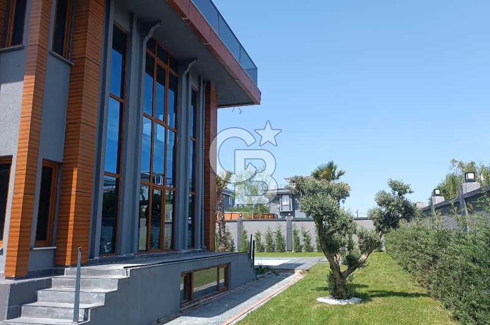 SİLİVRİ ORTAKÖY'DE 850 M2 ARSA İÇİNDE HAVUZLU 5+2 SATILIK VİLLA​