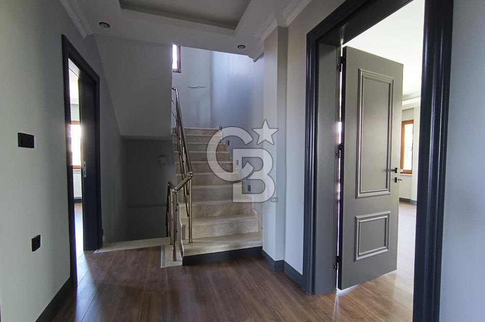 SİLİVRİ ORTAKÖY'DE 850 M2 ARSA İÇİNDE HAVUZLU 5+2 SATILIK VİLLA​