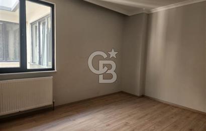 MALTEPE 2+2 TERASLI BÜYÜK HİLLTOWN  E-5  ÇOK YAKIN SATLIK DAİRE