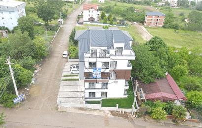 Cb Envoy'dan Yeşilyurt'da Deniz Manzaralı Eğimsiz Çatı Dublex