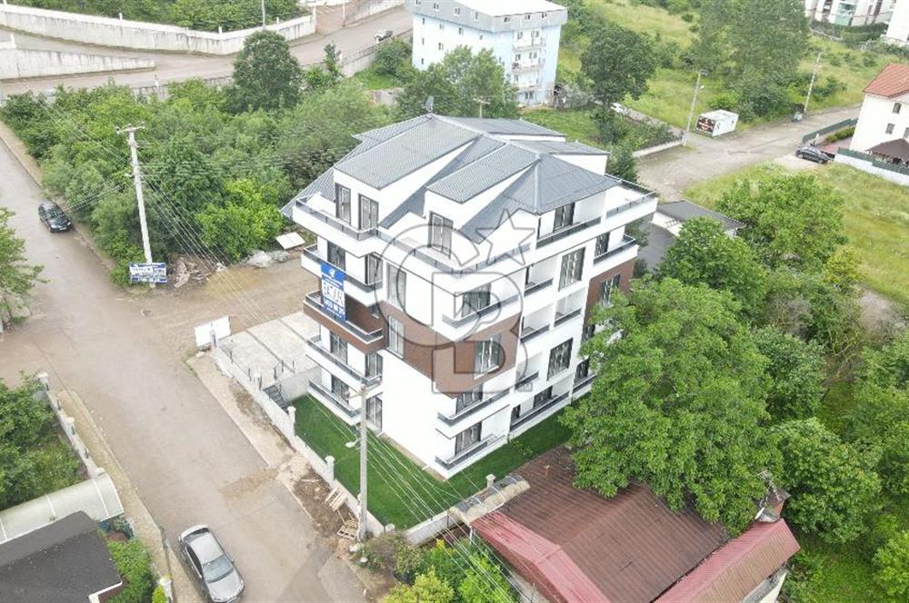 Cb Envoy'dan Yeşilyurt'da Deniz Manzaralı Eğimsiz Çatı Dublex