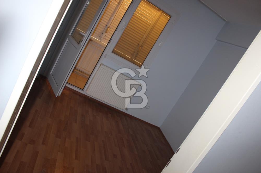 İzmir Çiğli Yakakent’de Körfez Manzaralı SATILIK 3+1 Daire