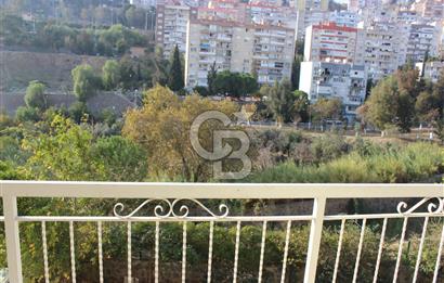 İzmir Çiğli Yakakent’de Körfez Manzaralı SATILIK 3+1 Daire