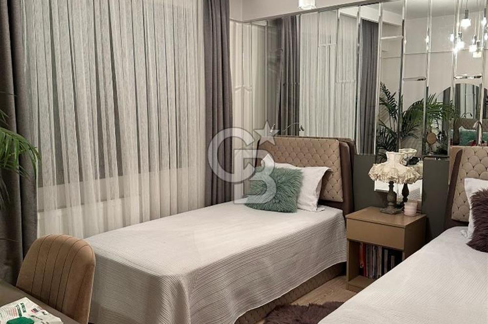 Karşıyaka Cumhuriyet’te 3+1 130m2 Satılık Daire