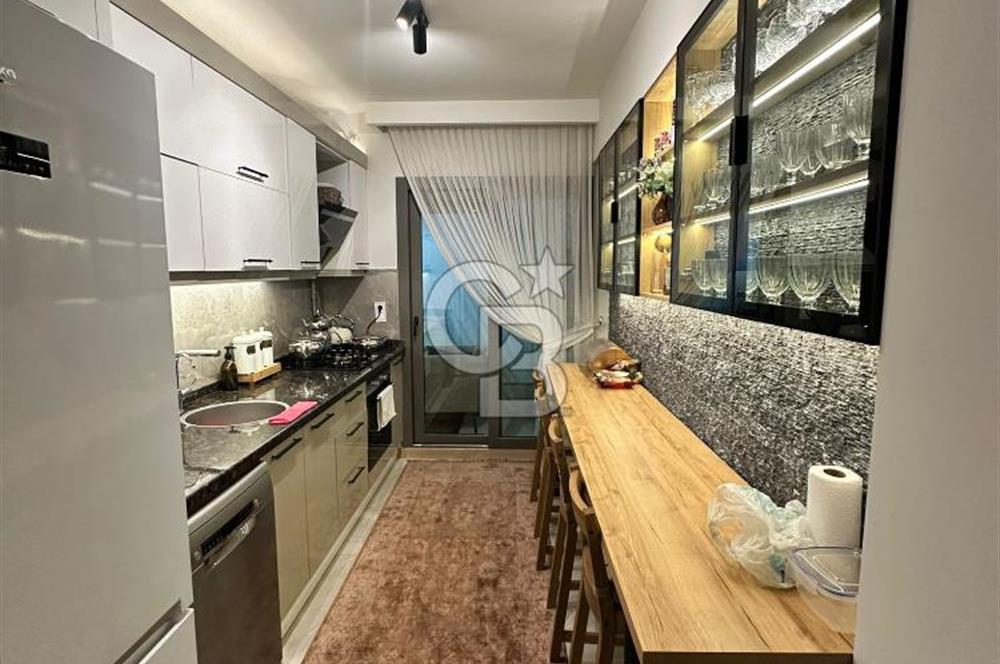 Karşıyaka Cumhuriyet’te 3+1 130m2 Satılık Daire