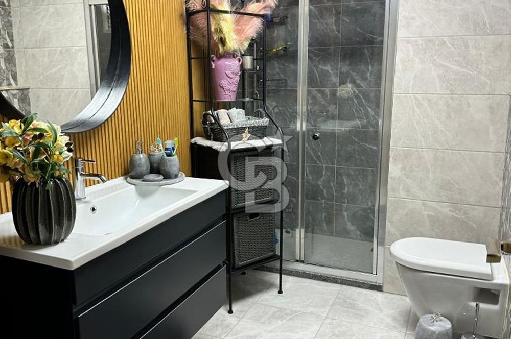 Karşıyaka Cumhuriyet’te 3+1 130m2 Satılık Daire
