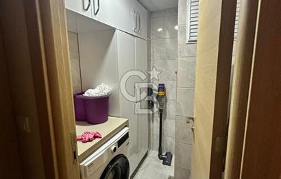 Karşıyaka Cumhuriyet’te 3+1 130m2 Satılık Daire