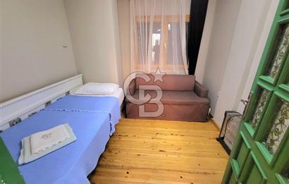 Sığacık  Güneşköy Sitesinde Deniz Manzaralı Bahçeli Satılık Dubleks