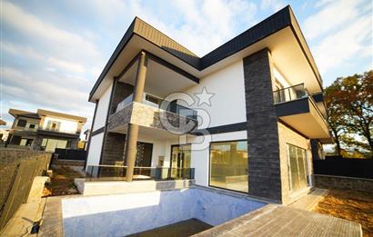 CB ENVOY | TED KOLEJİ Arkasında Site İçi Sıfır 4+1 Havuzlu Villa