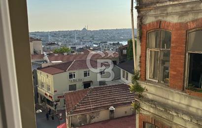 GALATA'DA GLORİA APARTMANINDA YENİ EŞYALI, 2+1 KİRALIK DAİRE