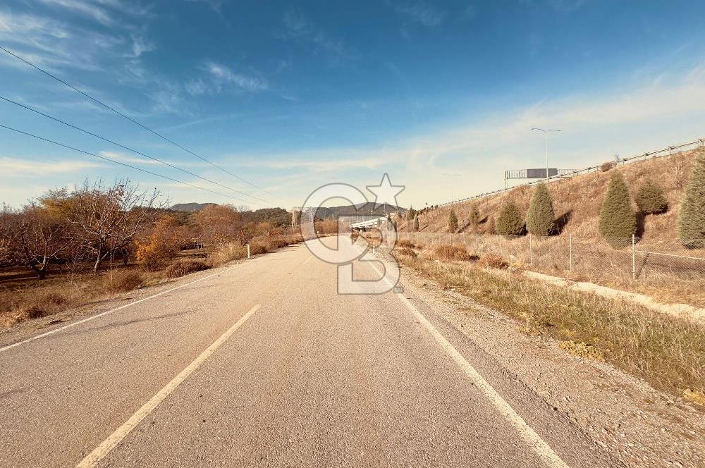 kemalpaşa Otoban Yanı 4400 m2 Etrafı Çevrili Kiralık Depo Alanı