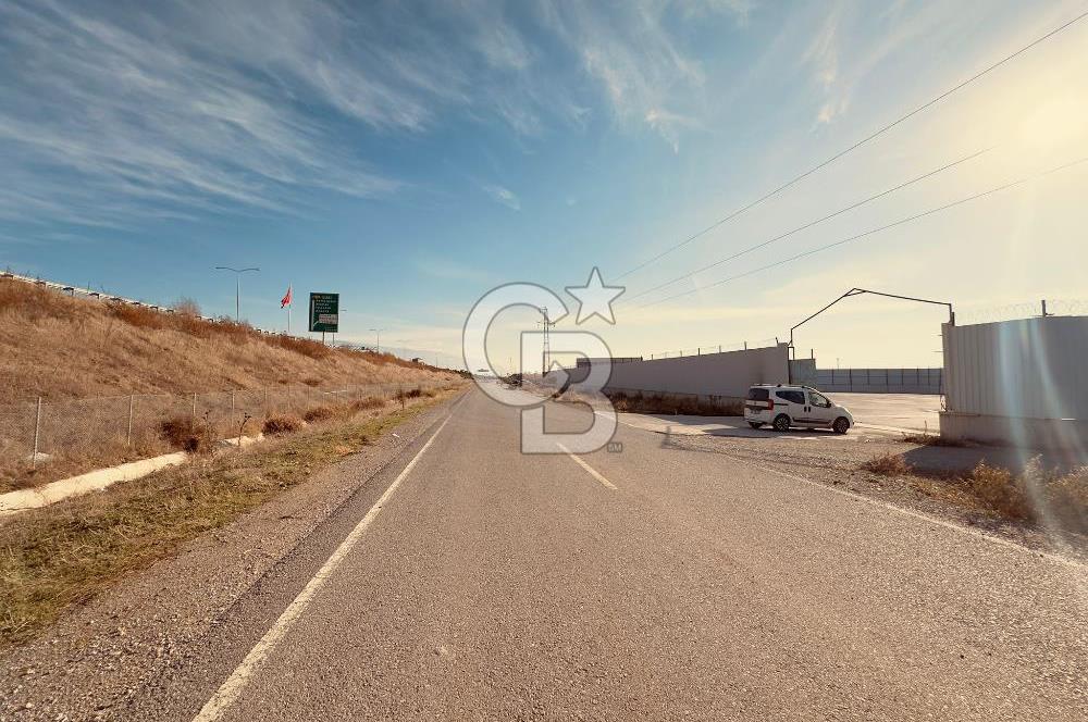 kemalpaşa Otoban Yanı 4400 m2 Etrafı Çevrili Kiralık Depo Alanı