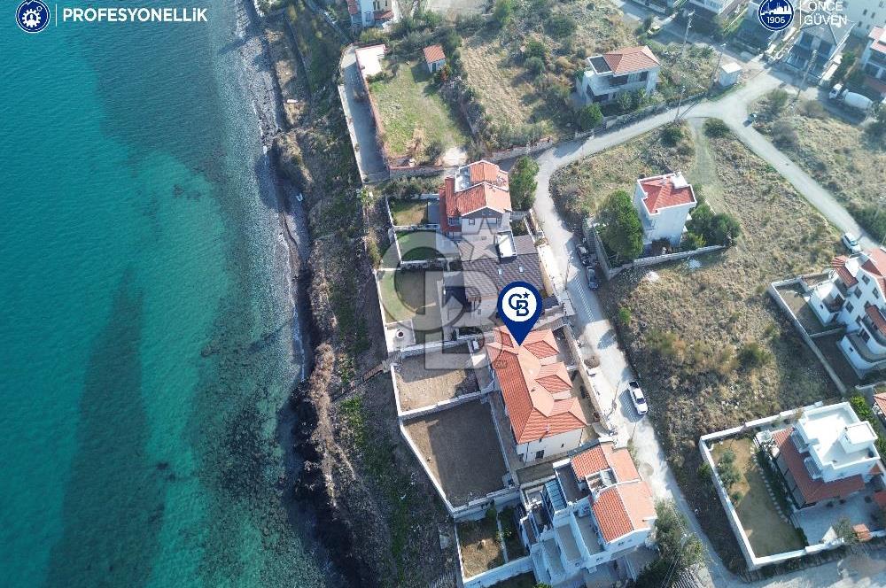 Karaburun Merkez Mahallesi Kuyucak'da 3+1 Denize Sıfır Villa