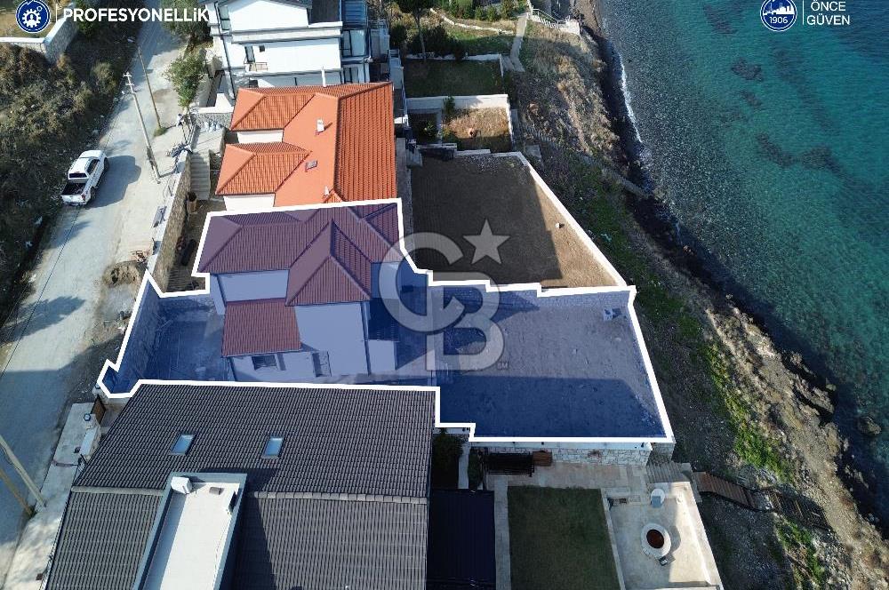 Karaburun Merkez Mahallesi Kuyucak'da 3+1 Denize Sıfır Villa