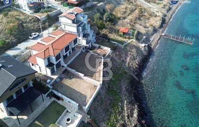 Karaburun Merkez Mahallesi Kuyucak'da 3+1 Denize Sıfır Villa