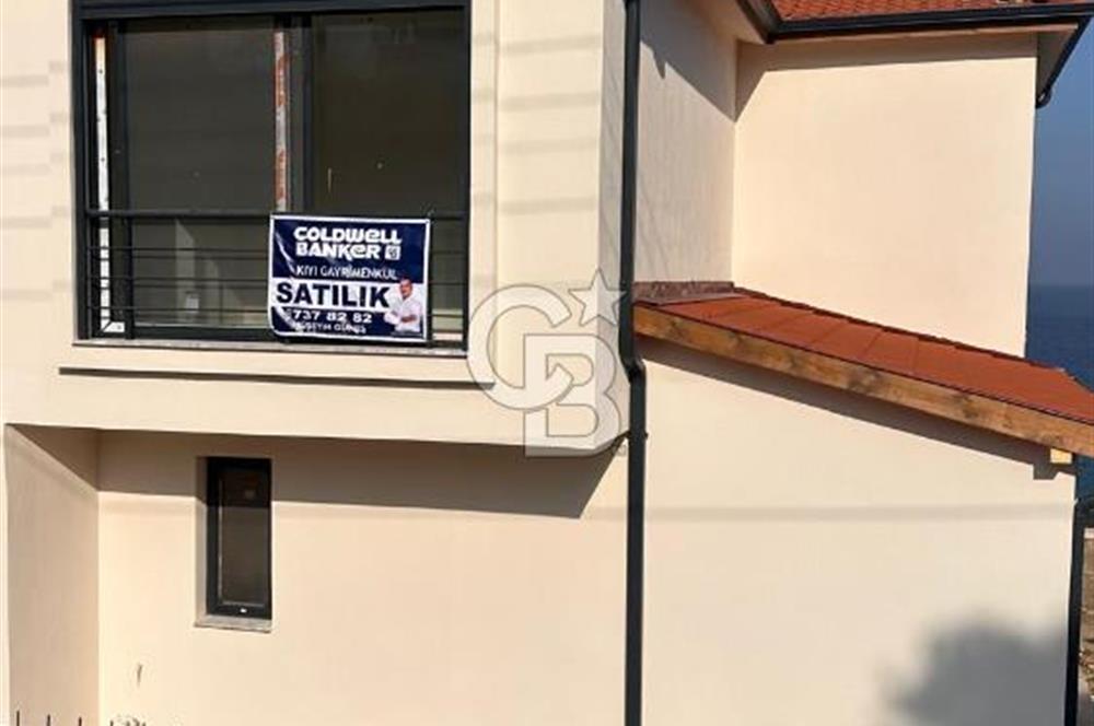 Karaburun Merkez Mahallesi Kuyucak'da 3+1 Denize Sıfır Villa