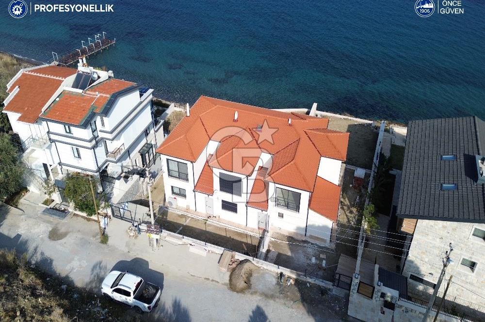 Karaburun Merkez Mahallesi Kuyucak'da 3+1 Denize Sıfır Villa