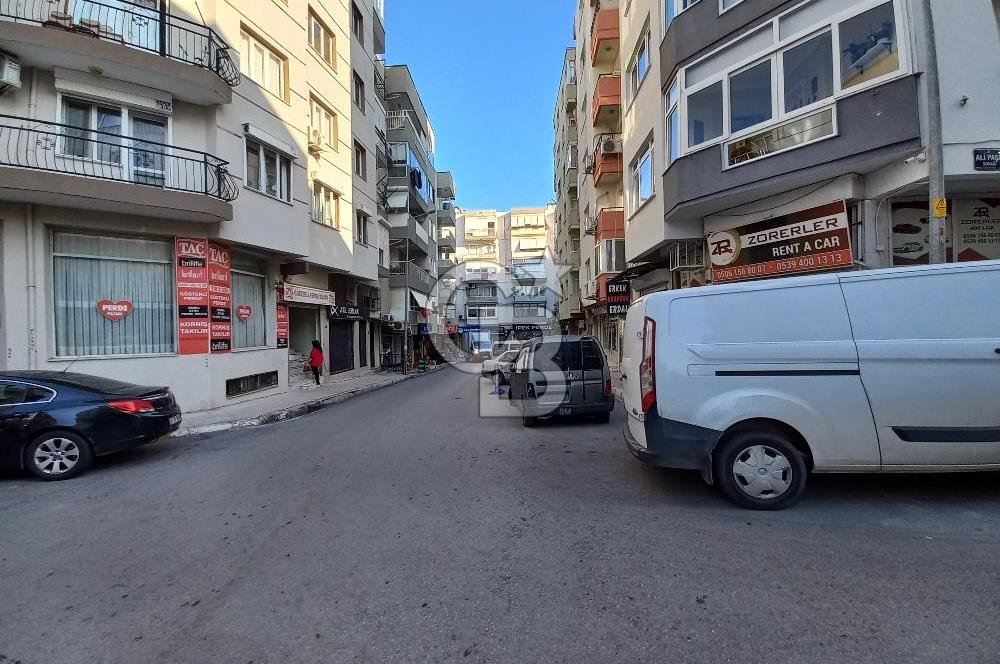Balçova onur Mahallesinde satılık dükkan 