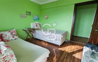 Kuşadası Kadınlar Denizi Mahallesinde Deniz Manzaralı Geniş 3+1 Daire