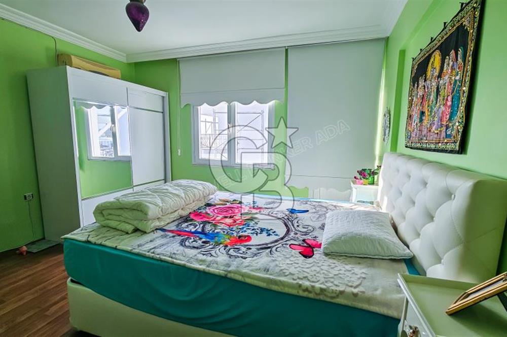 Kuşadası Kadınlar Denizi Mahallesinde Deniz Manzaralı Geniş 3+1 Daire