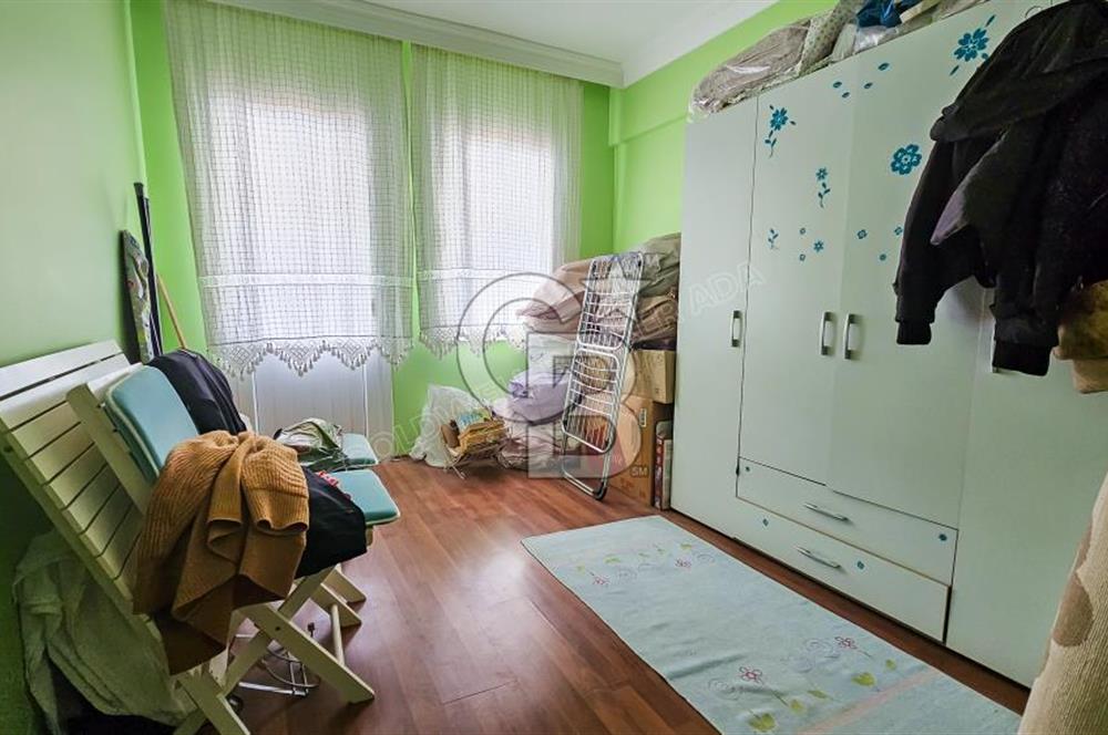 Kuşadası Kadınlar Denizi Mahallesinde Deniz Manzaralı Geniş 3+1 Daire