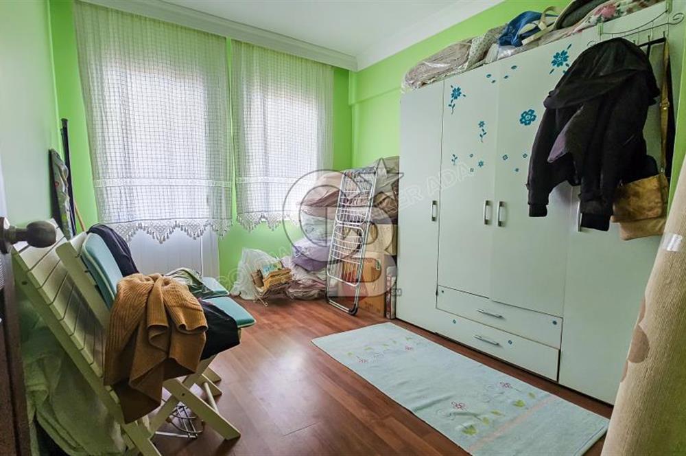 Kuşadası Kadınlar Denizi Mahallesinde Deniz Manzaralı Geniş 3+1 Daire