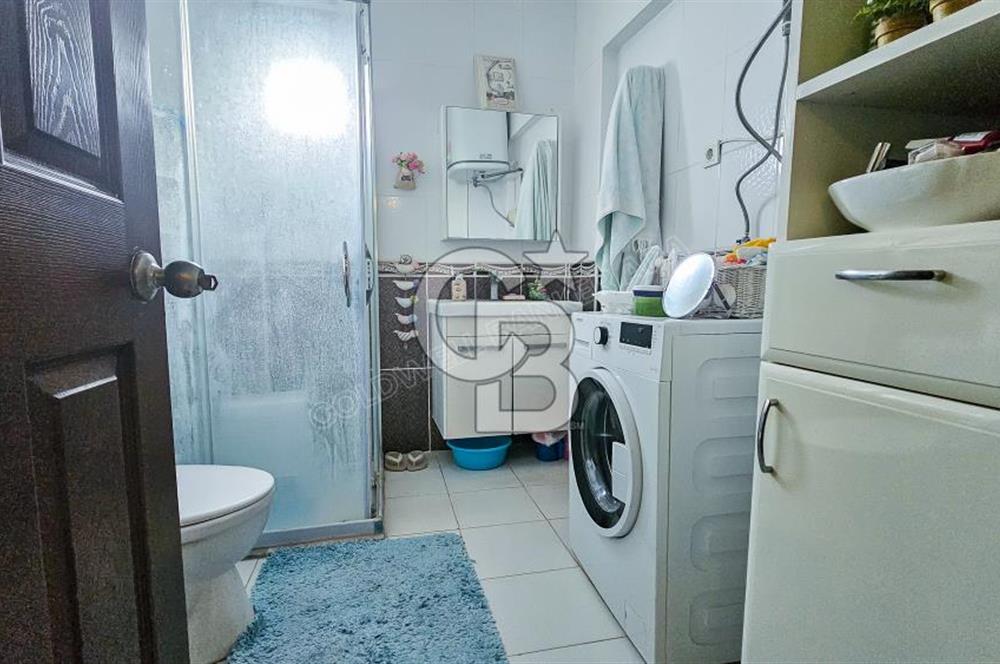 Kuşadası Kadınlar Denizi Mahallesinde Deniz Manzaralı Geniş 3+1 Daire