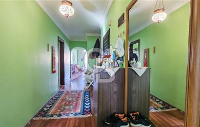 Kuşadası Kadınlar Denizi Mahallesinde Deniz Manzaralı Geniş 3+1 Daire