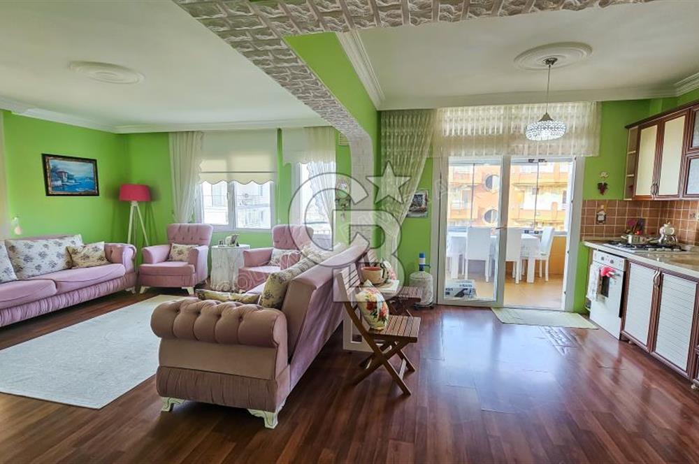 Kuşadası Kadınlar Denizi Mahallesinde Deniz Manzaralı Geniş 3+1 Daire