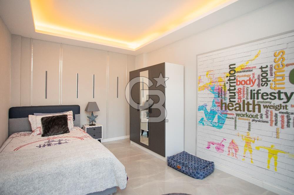 Foça Kocamehmetlerde Satılık 4+1 Dubleks Havuzlu Villa