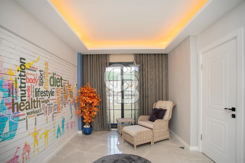 Foça Kocamehmetlerde Satılık 4+1 Dubleks Havuzlu Villa