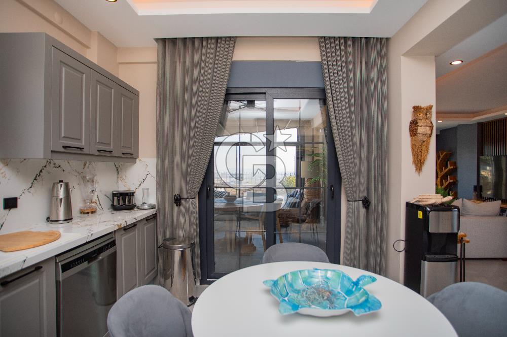Foça Kocamehmetlerde Satılık 4+1 Dubleks Havuzlu Villa